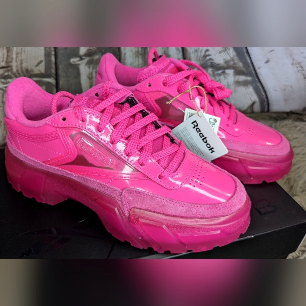 NWT Reebok Club C Cardi B Dynamic Pink NWT in the original BOX (555-5555)